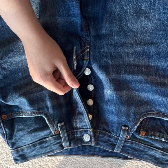 Levi’s premium 501 straight jeans in washed navy color. 28x30 - Picture 6 of 6